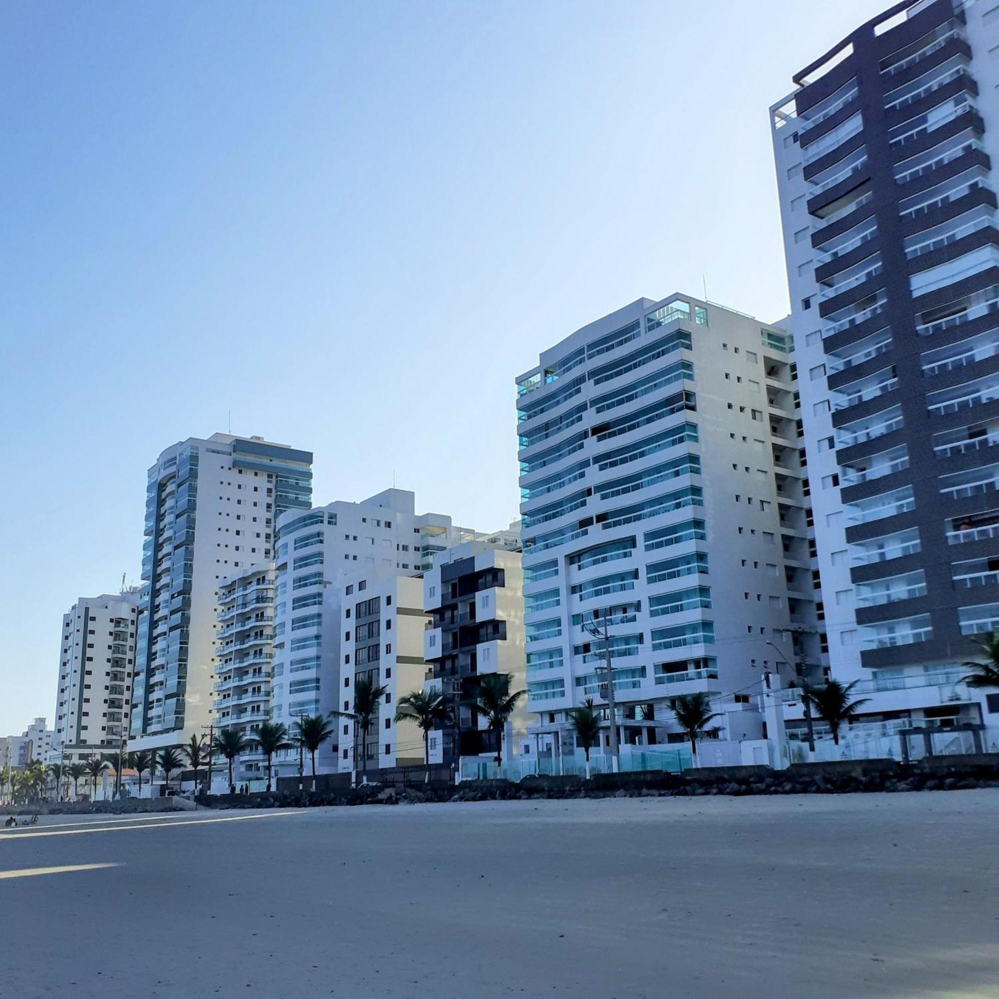 Ap Padrao Pe Na Areia Centro Top Mongaguá Exteriör bild